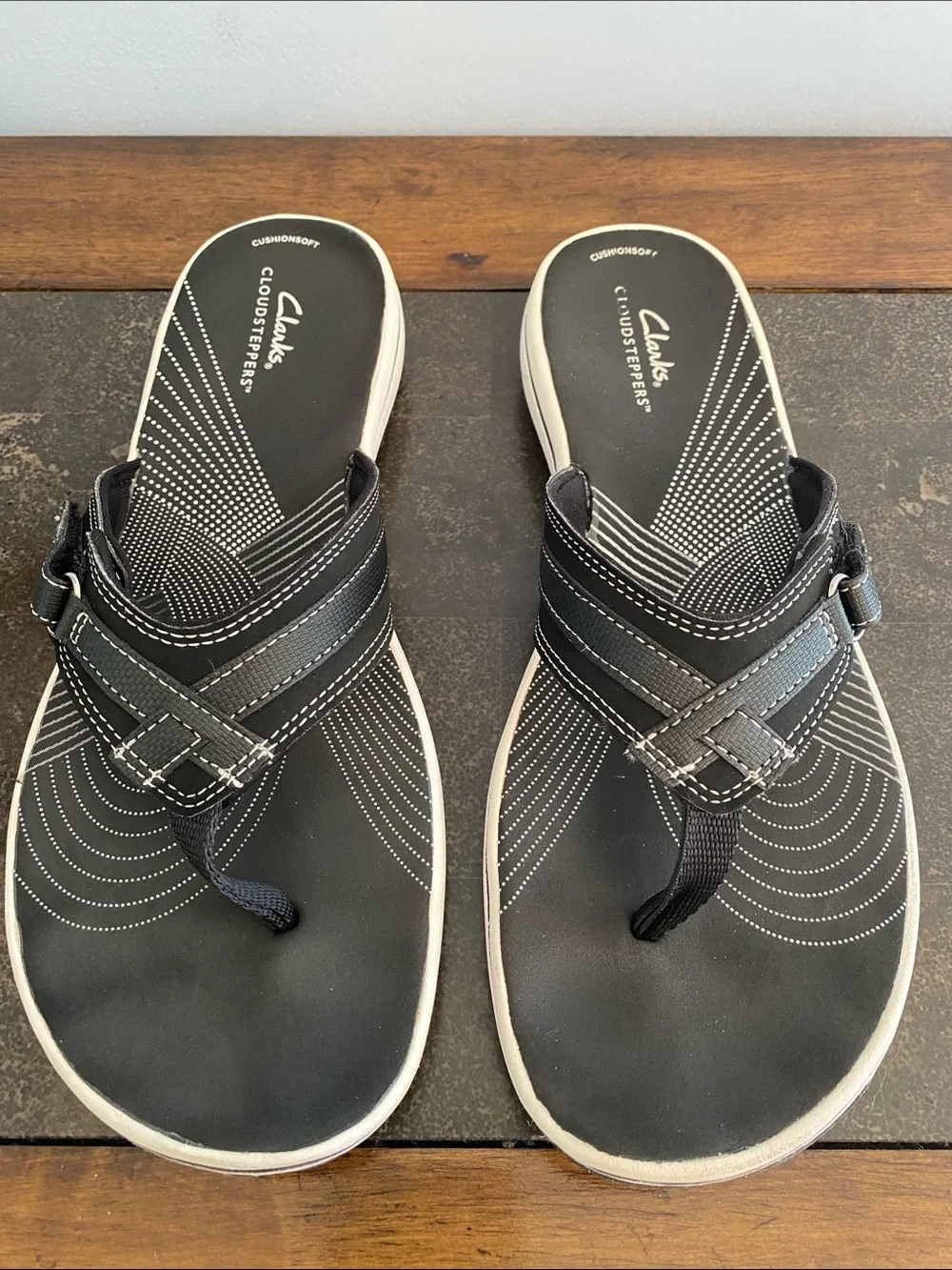 Clarks Women’s Cloudsteppers Flip-flops